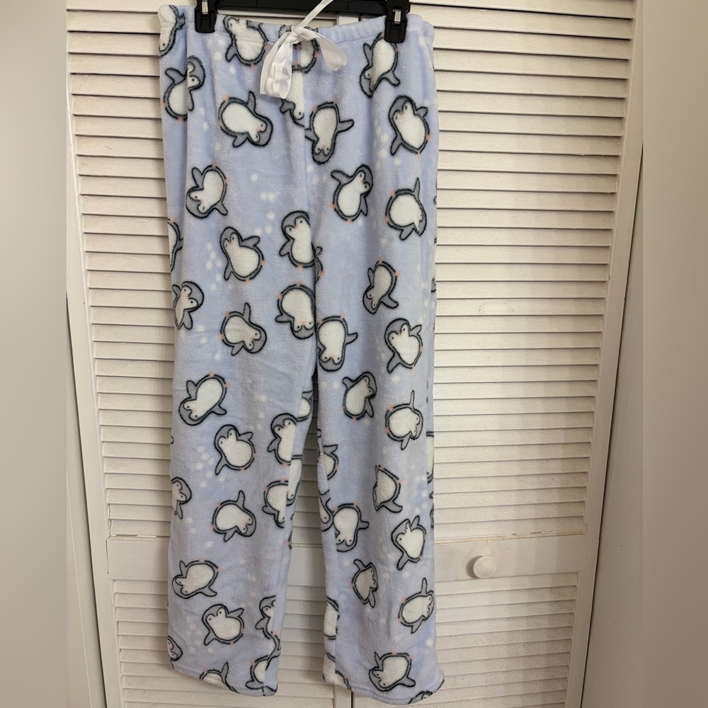 Light Blue Penguin Print Women’s Plush Pajama Pants